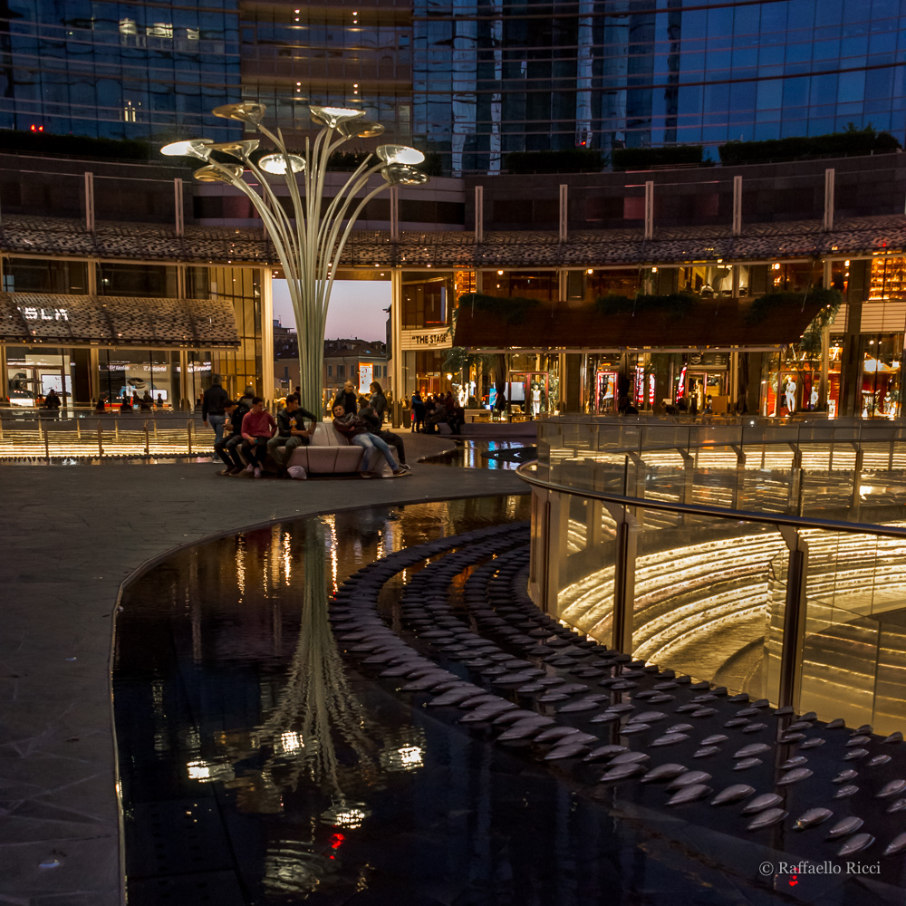 Piazza Gae Aulenti (1)